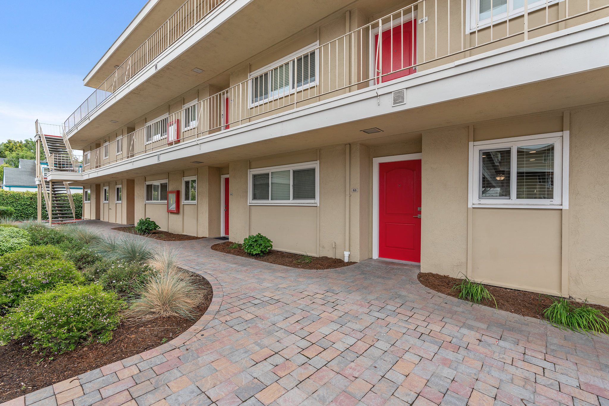 Pentagon Apartments photo 2
